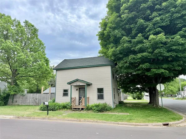 716 Lee Street, Rice Lake, WI 54868