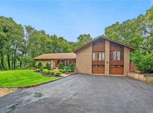 6 The Spout, Smithtown, NY 11787