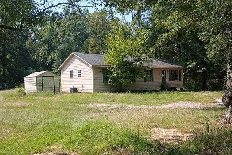 2nd image of 1007 Wells Rd