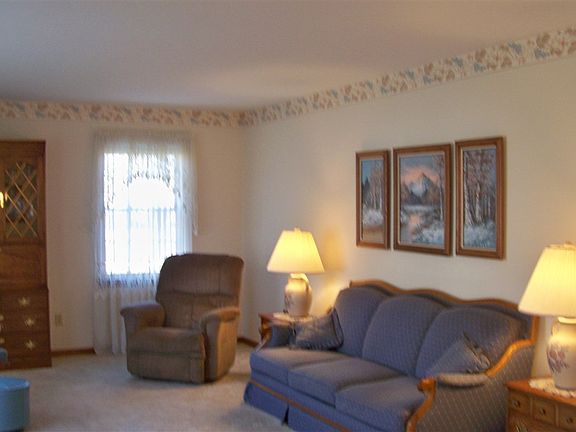 5th image of 1415-6 Pembroke Cir