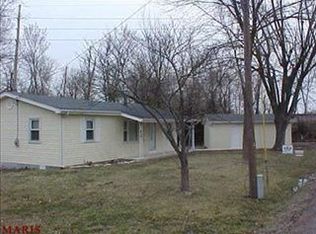 9326 Valley Ln, Pevely, MO