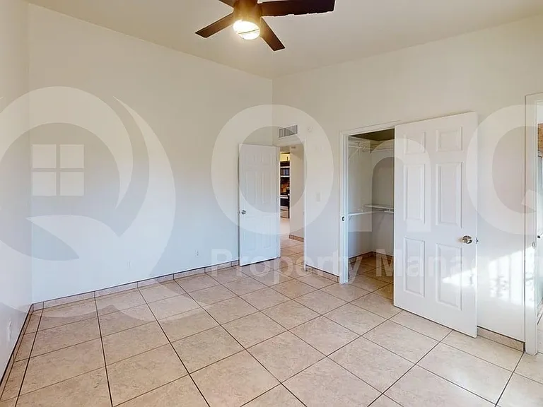 1132 W Knox Pl — Photo 14