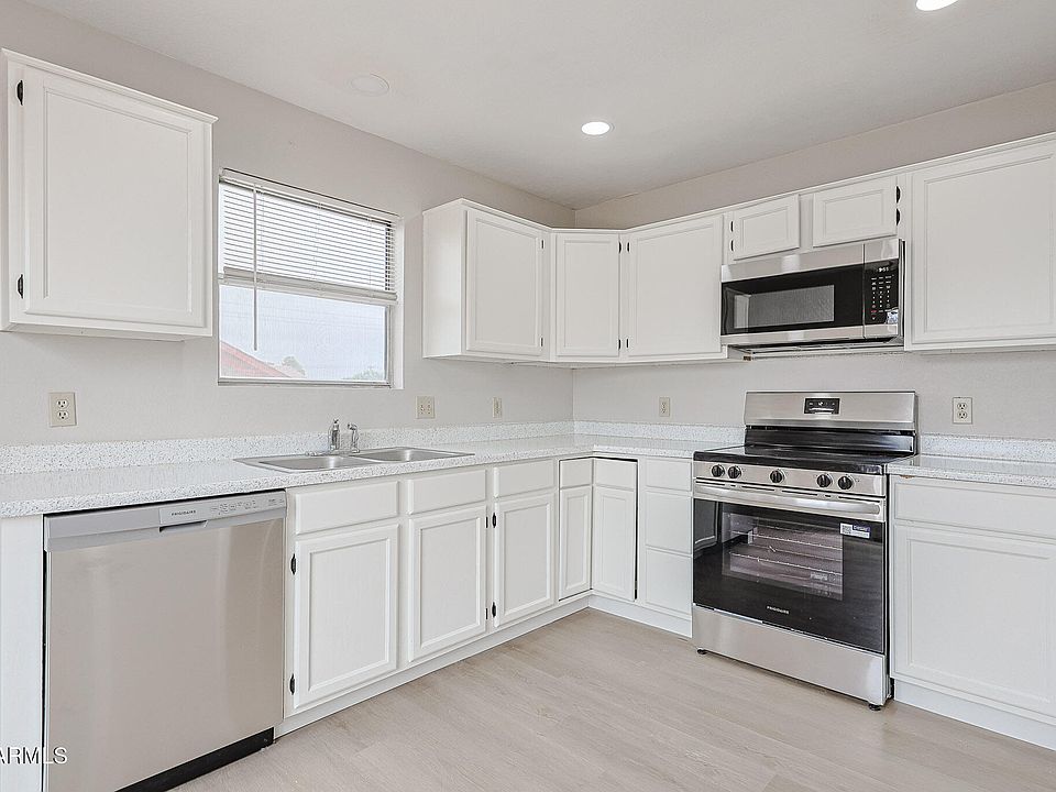 1st image of 6910 N 78TH Avenue