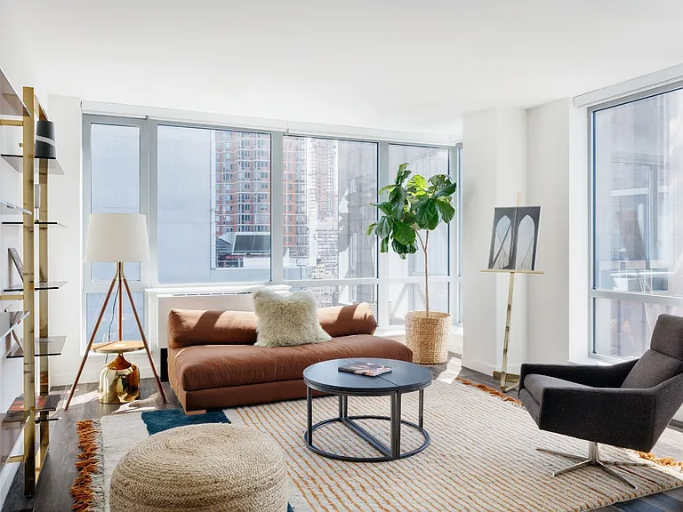 88 Leonard — Photo 8