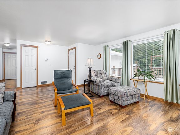 3rd image of 100 N Duckabush Drive E