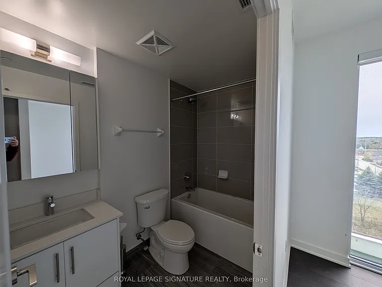95 Oneida Cres #710 — Photo 16