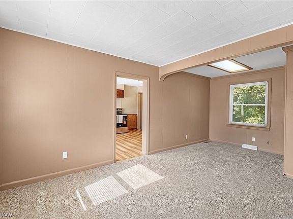 2nd image of 143 Grandview Ave
