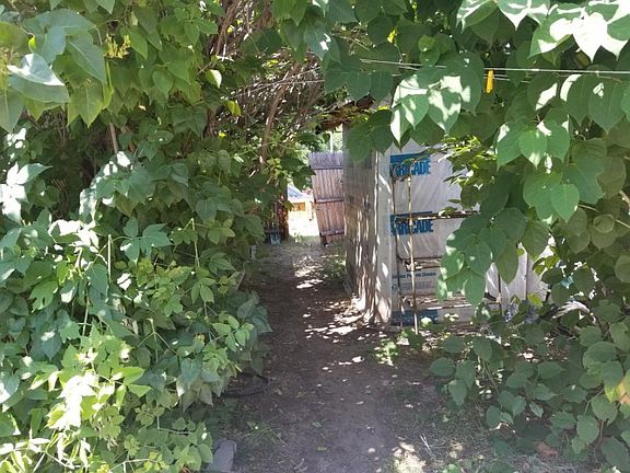 3rd image of 2912 4th Ave S