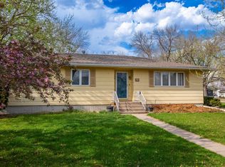 310 E 9th St, Juniata, NE 68955