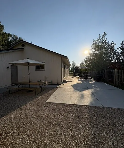 1442 Sandhill Rd — Photo 3