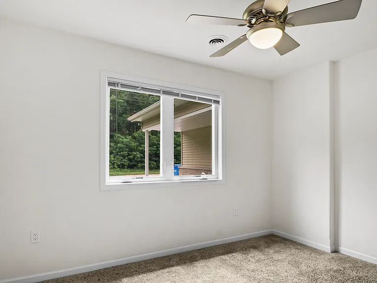 1375 Michigan Ave #D — Photo 17
