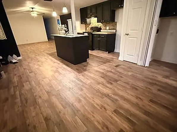1901 Elm Dr, Kemp, TX 75143
