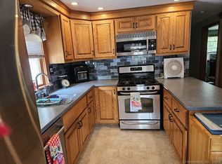 150 Mathew Rd, Winsted, CT 06098