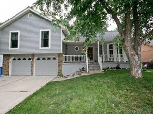 3729 NE Ellison Dr, Lees Summit, MO 64064