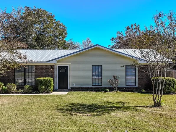 307 Caladium Rd, Dothan, AL 36301