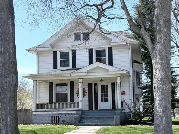 452 Jefferson St, Galesburg, IL 61401