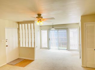 4298 Chateau De Ville Dr APT G, Saint Louis, MO
