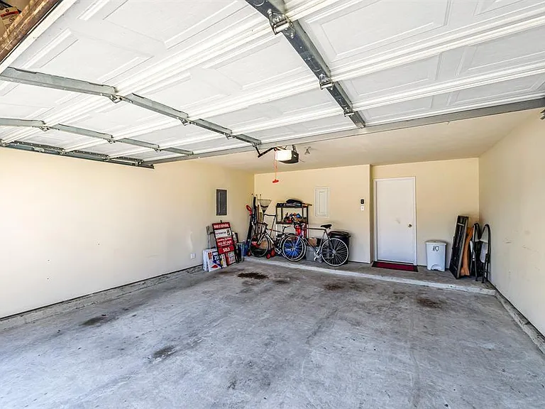 3203 Dale Ridge Trl — Photo 33