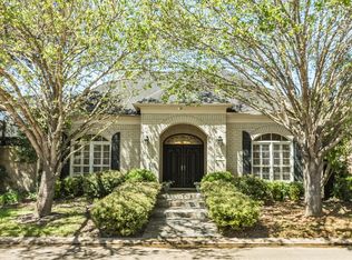 21 Heritage Oak Ct, Lake Jackson, TX 77566