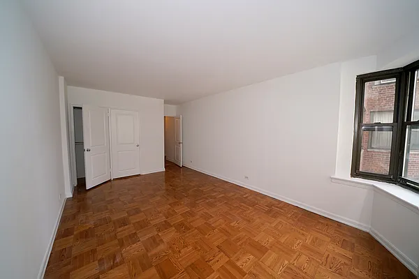 Rented by Corcoran | media 12