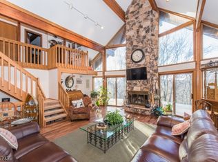 22 Harrison Rd, Kinnelon, NJ 07405