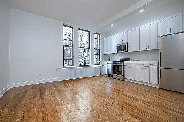 Rented by Rita S Citrin, LREB | media 32