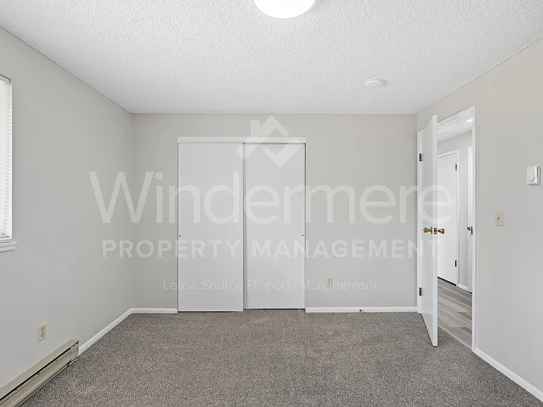 2121 S Herald Rd — Photo 15
