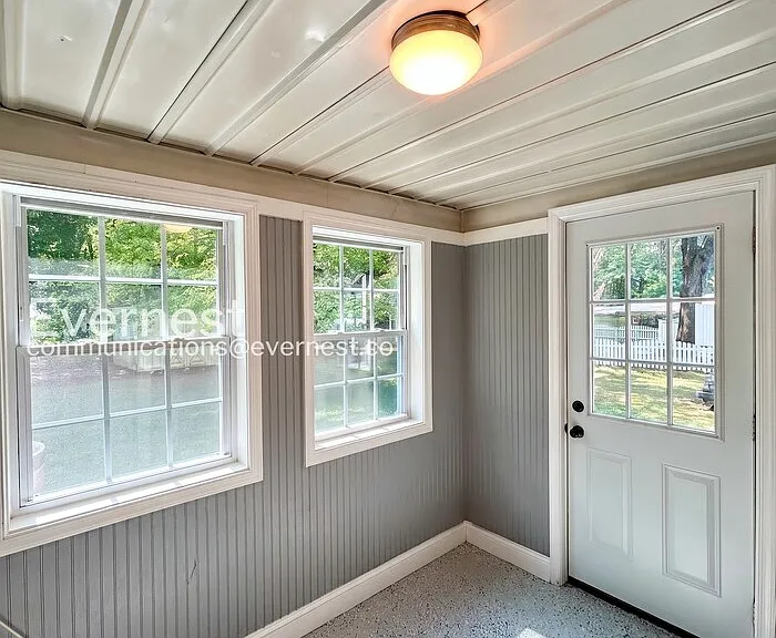 603 Henry St — Photo 13