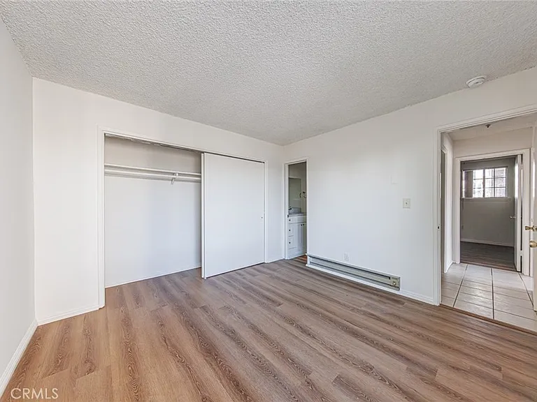 810 E Grand Ave — Photo 19