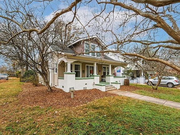 3rd image of 301 Maupin Ave