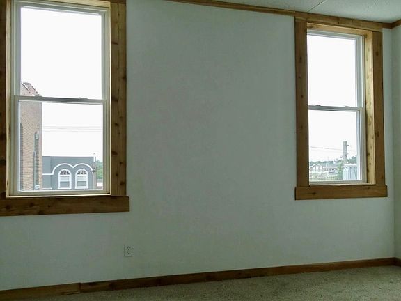5th image of 707 N Pine St #A