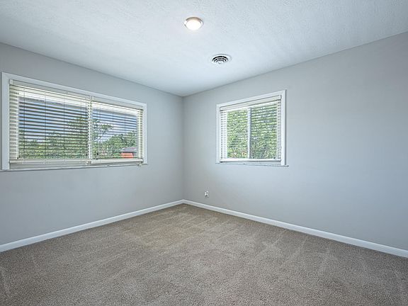 4th image of 3080 Southdale Dr APT 3