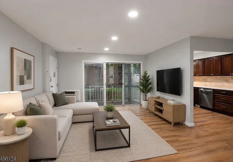 38 Deanna Dr #107 — Photo 2