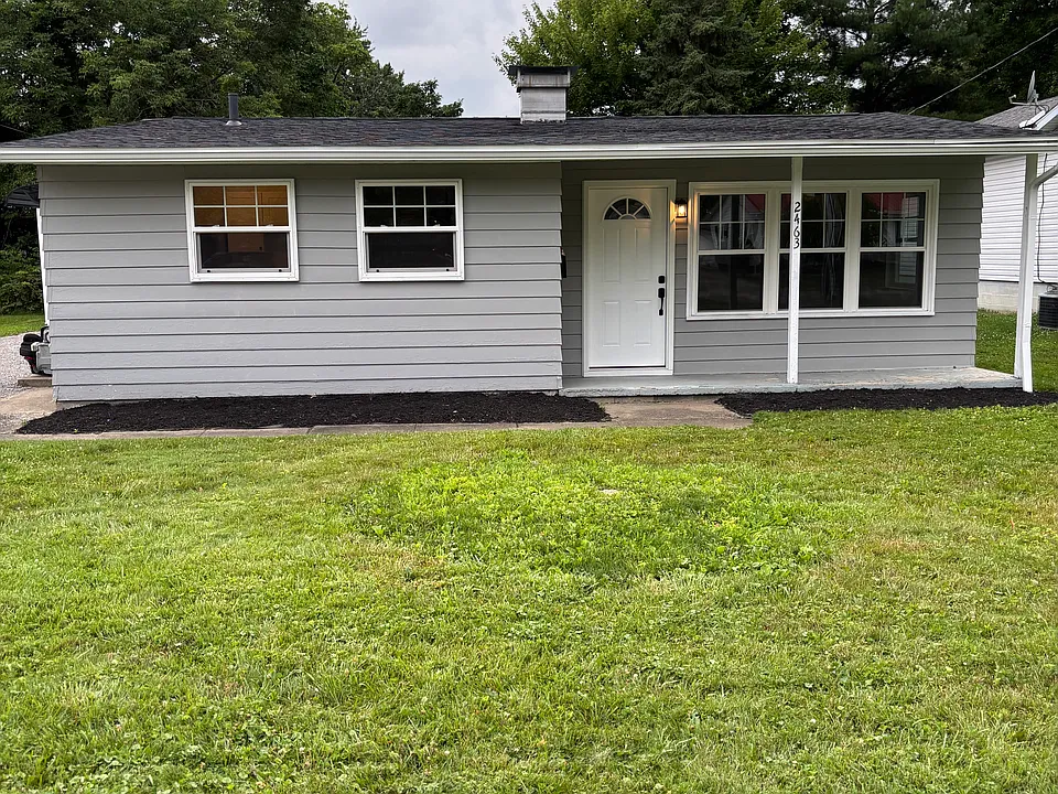 2463 Center Ave