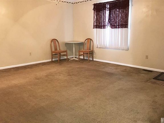 5th image of 1460 31st Street Pl NE