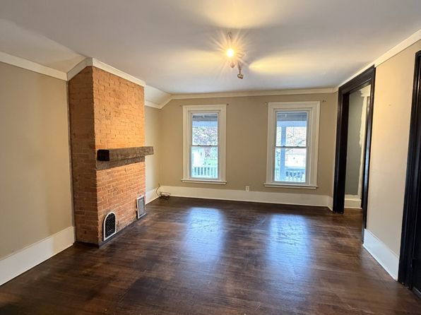 10 Eagle St