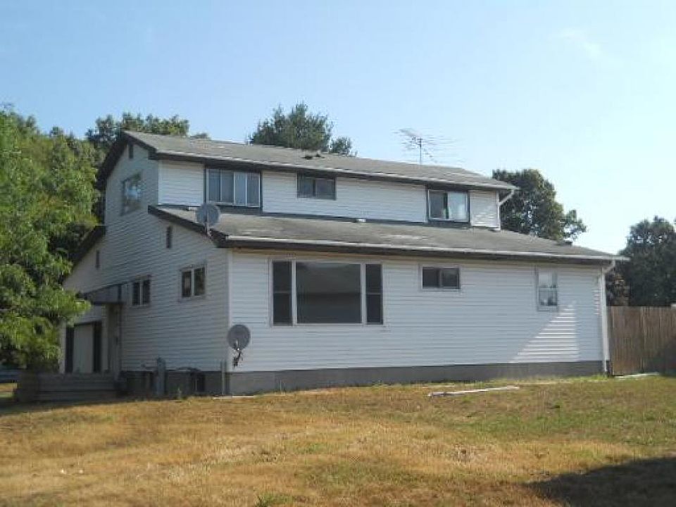 2nd image of 1558 Aurora St