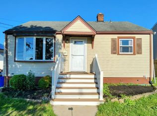 141 Princeton Ave, Bellmawr, NJ 08031