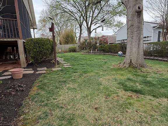 4th image of 14617 Batavia Dr