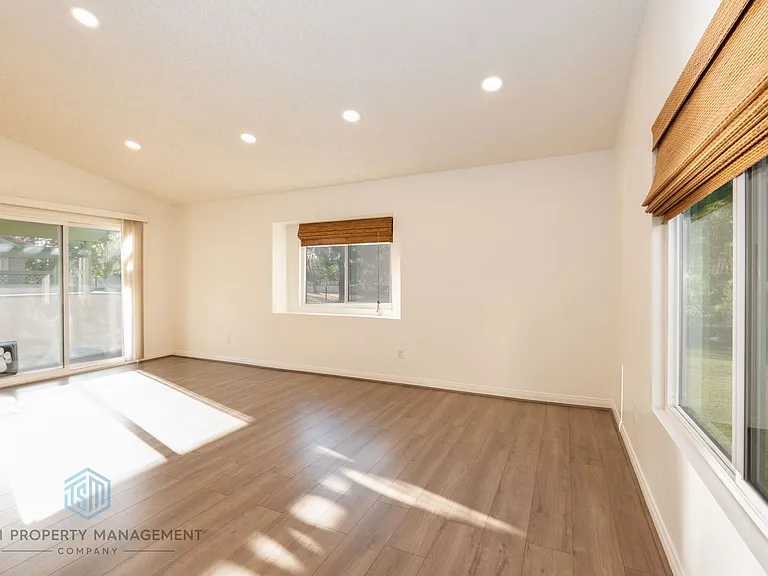 8407 Spring Desert Pl #E — Photo 5