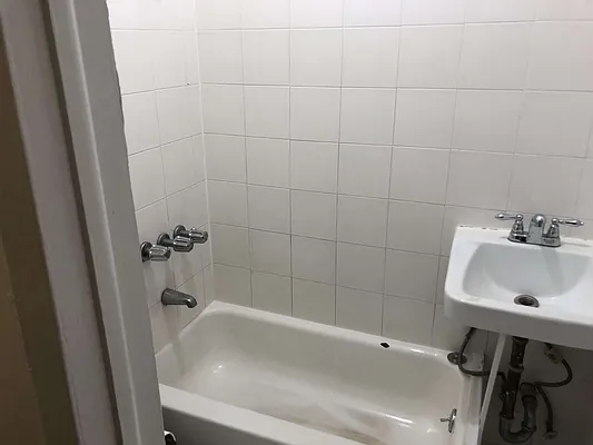 Rented by Metro Prop NY Corp | media 3