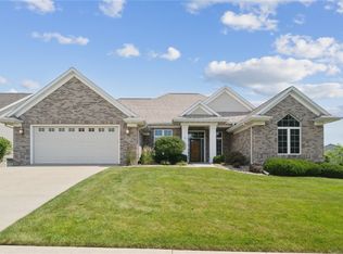 1003 Black Granite Rd NW, Cedar Rapids, IA 52405