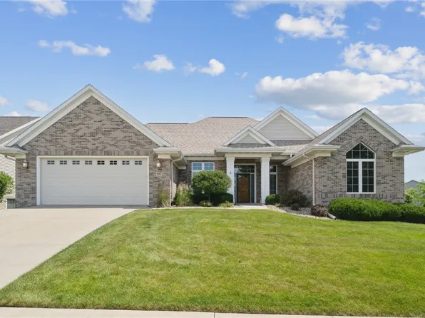 1003 Black Granite Rd NW, Cedar Rapids, IA 52405