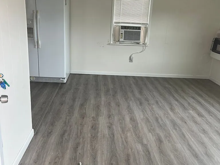 576 Depot St #578 — Photo 5