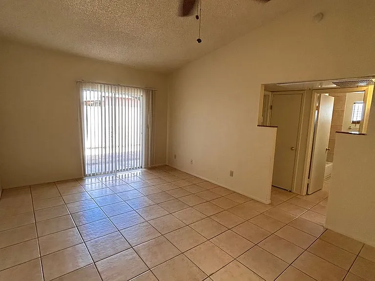 1409-1417 N El Rio Dr — Photo 6