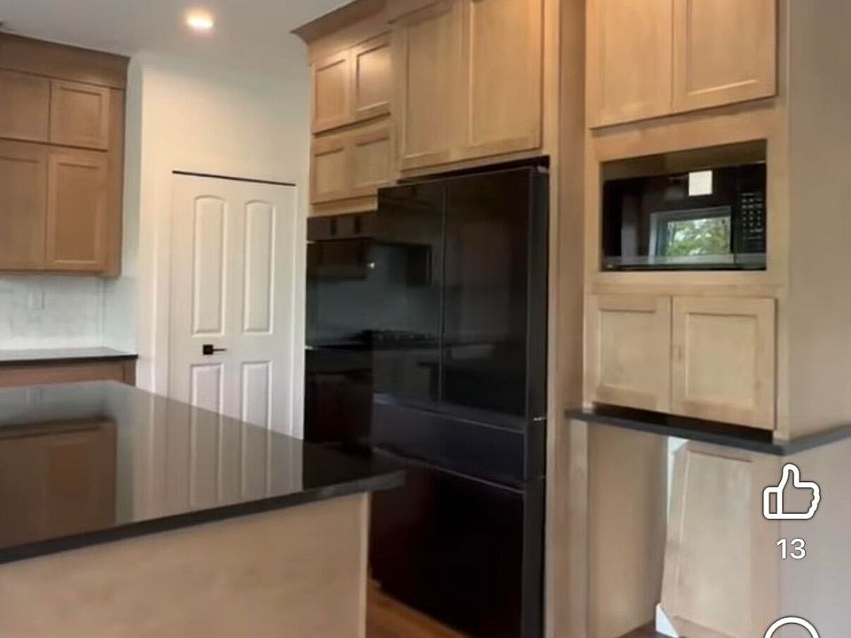 2nd image of 25660 Brighton Ln