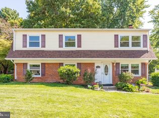 13705 Mapledale Ave, Woodbridge, VA 22193