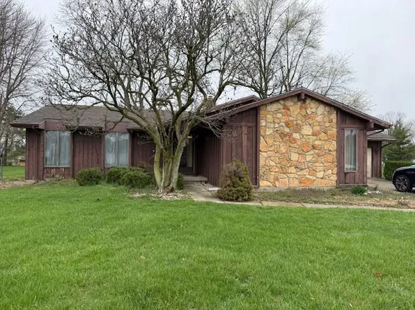 748 Stratford Dr, Sidney, OH 45365