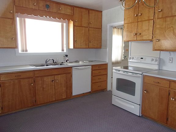 4th image of 516 3rd Ave N