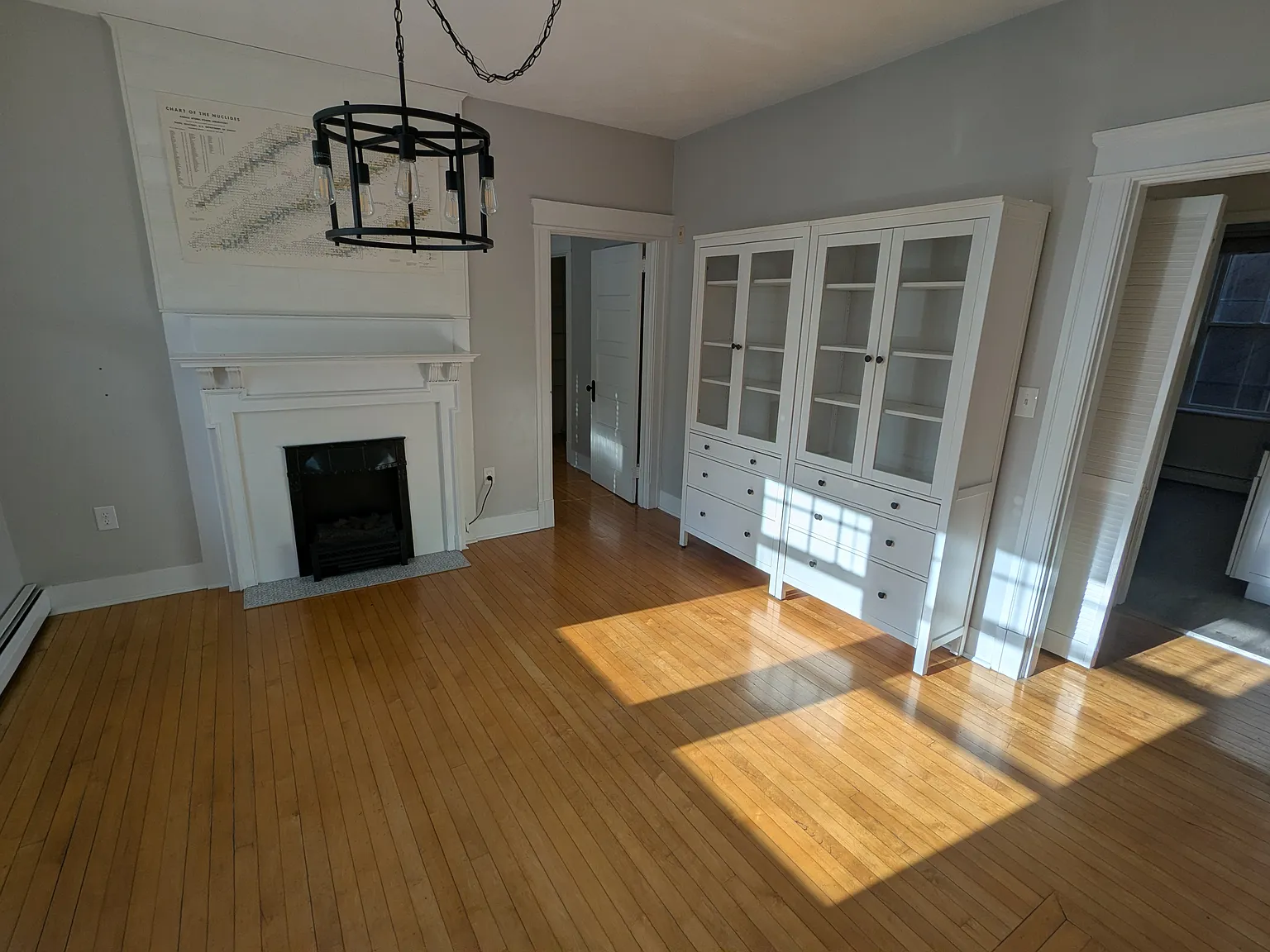 2 bed, 1017 sqft, $2,100 — Photo 3
